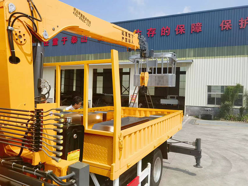 直臂高空作業(yè)車(chē)